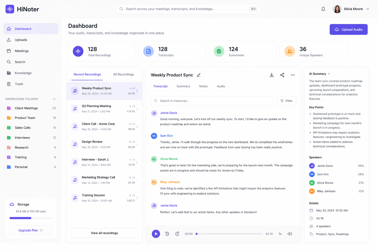 Panel de transcripciones de audio con archivos y carpetas en HiNoter